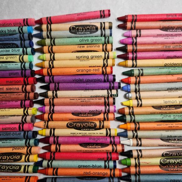 Vintage And Retired Crayola Crayons 64 Pack With Built In Sharpener Pre-owned - Picture 5 of 11